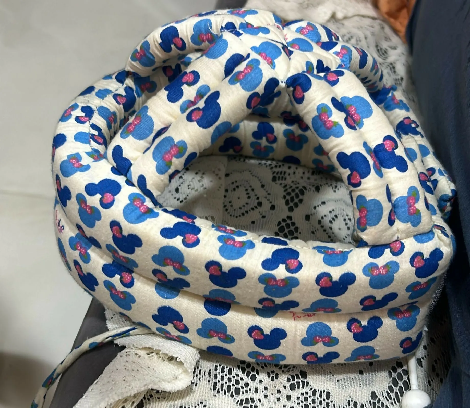 Baby adjustable safety helmet Minnie mouse print white blue