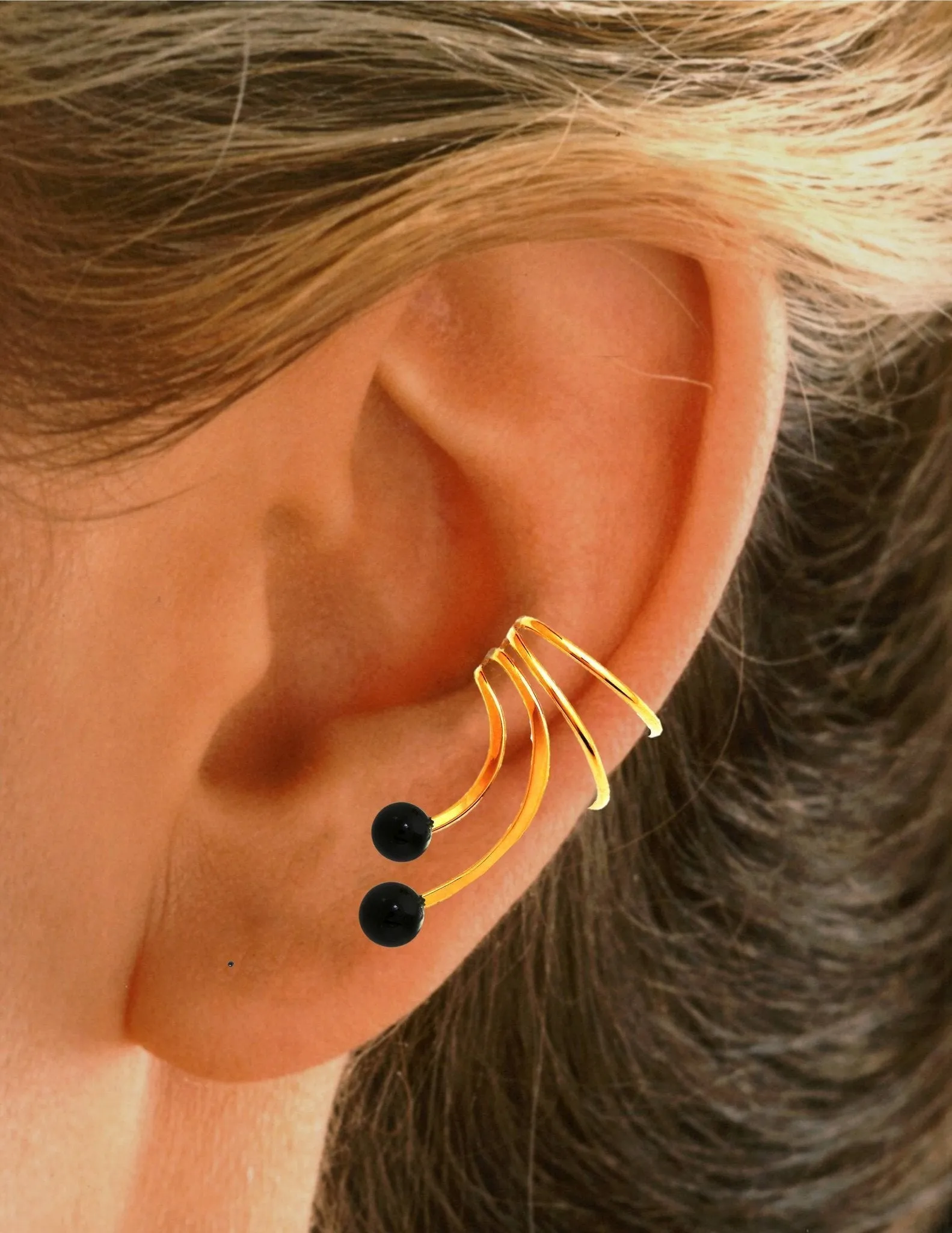 Black Onyx Gems Short Wave Ear Cuff